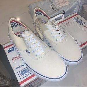 Vans Skate Authentic Shoes - Off White Mens Size 11 BRAND NEW NEVER WORN